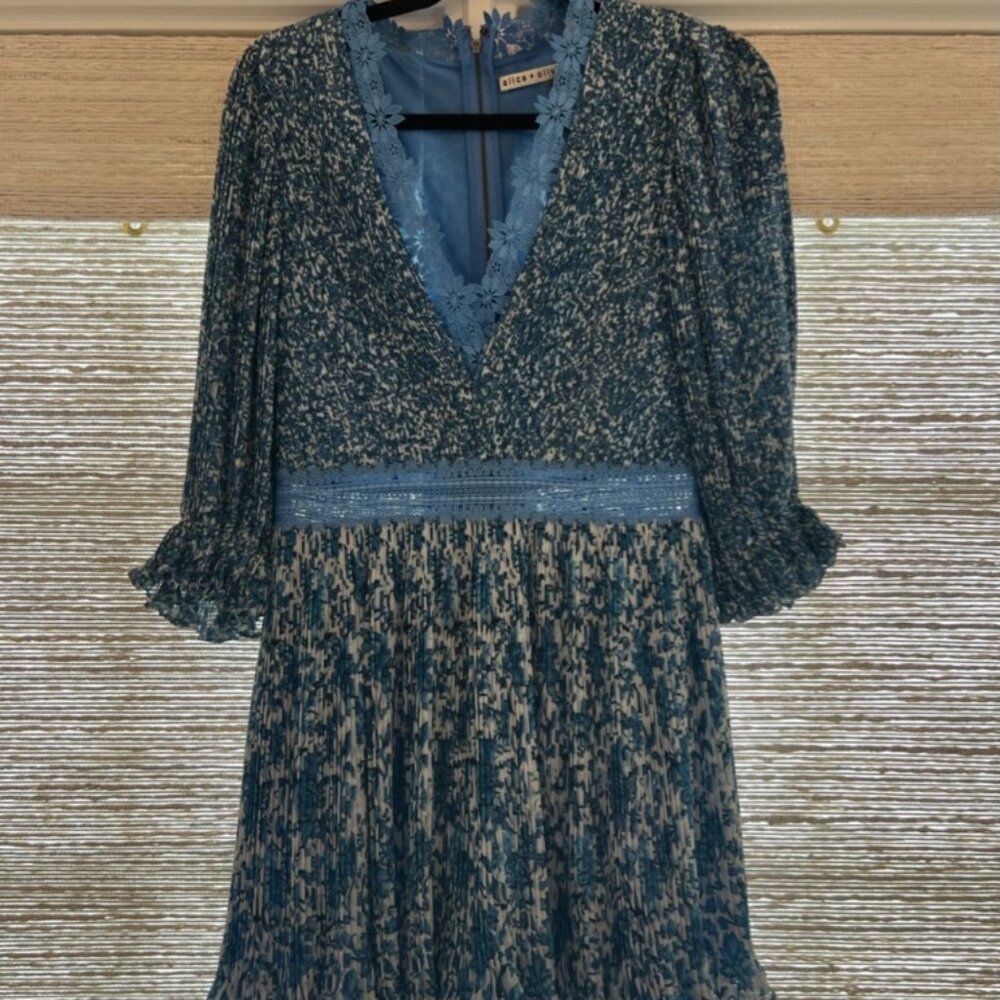 Alice & Olivia Blue Patterned Dress